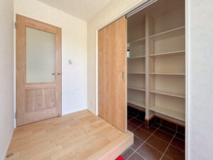 東区戸坂数甲2丁目No.A 玄関 東区戸坂数甲2丁目No.A 玄関写真